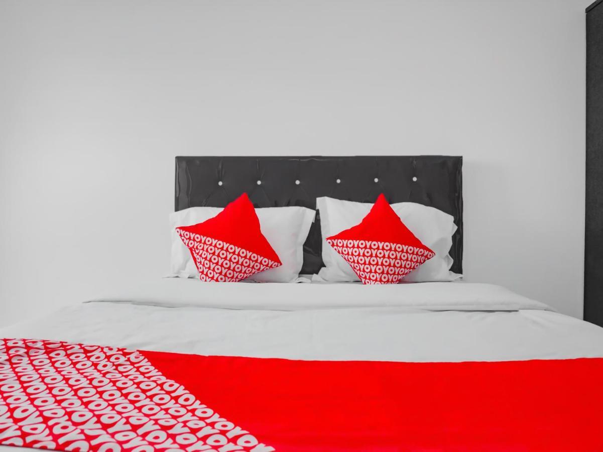 Oyo 90241 Sirooms Apartmen Gunung Putri Bogor Zewnętrze zdjęcie
