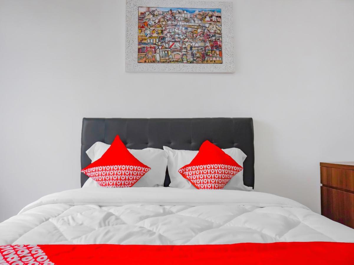 Oyo 90241 Sirooms Apartmen Gunung Putri Bogor Zewnętrze zdjęcie